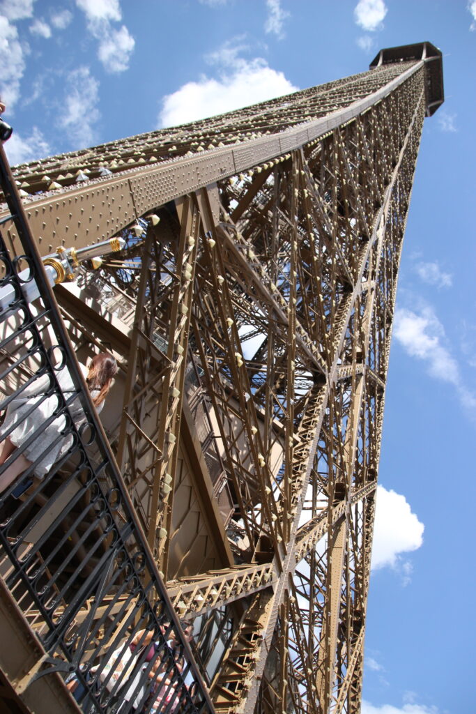tour-eiffel-en-famille