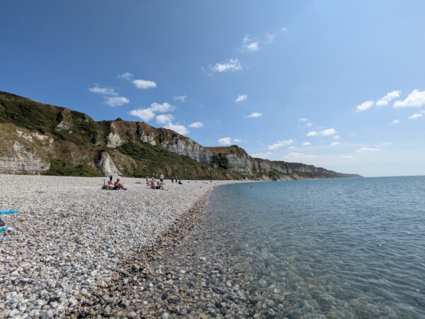 plage-de-sable-etretat